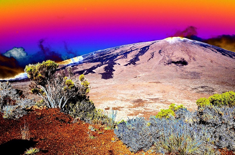 LE VOLCAN OU LA FUSION DES IMAGES (2014)